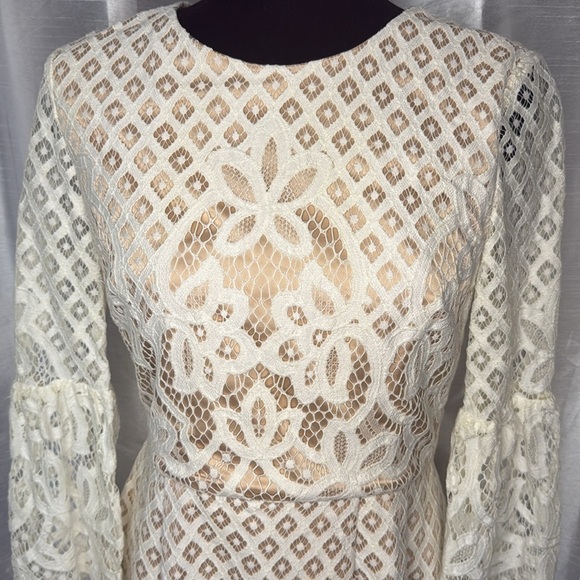 Eliza J Women’s 6 Layered Lacy Back Zip Pleated Flounce 3/4 Sleeves Mini Dress - Picture 1 of 9